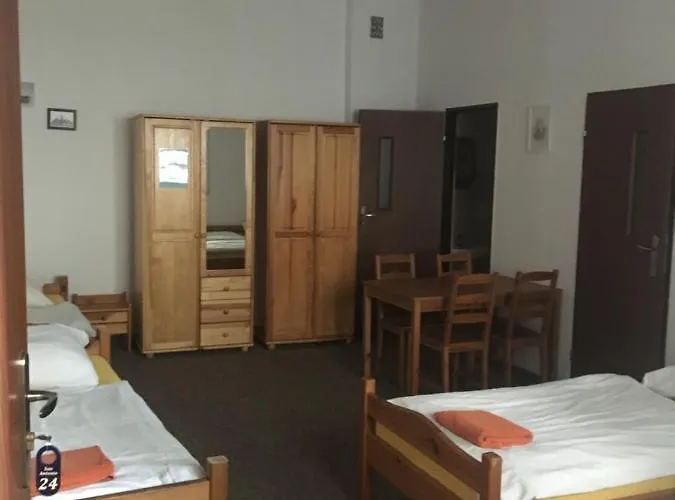 ホステル Dom Franciszkanski San Antonio クラクフ