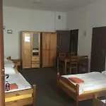 Albergue Dom Franciszkanski San Antonio Cracóvia